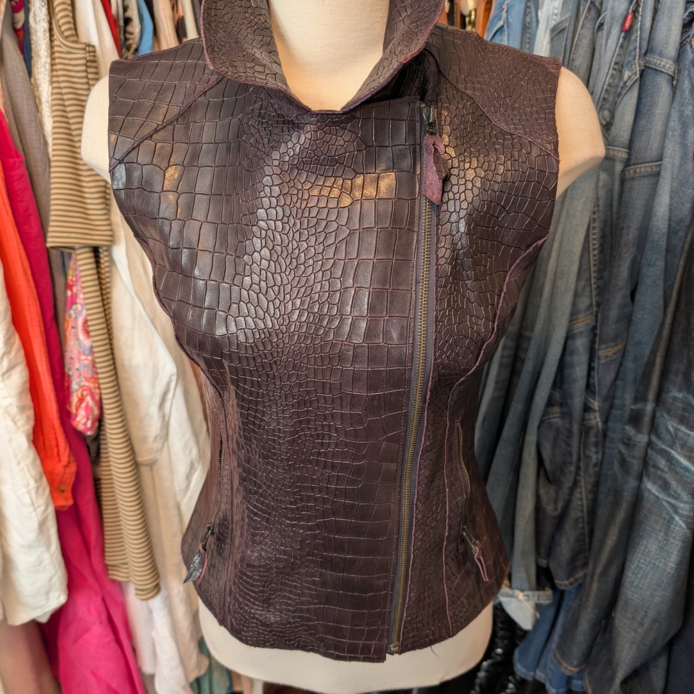 Elegant Purple Crocodile-Embossed Leather Vest